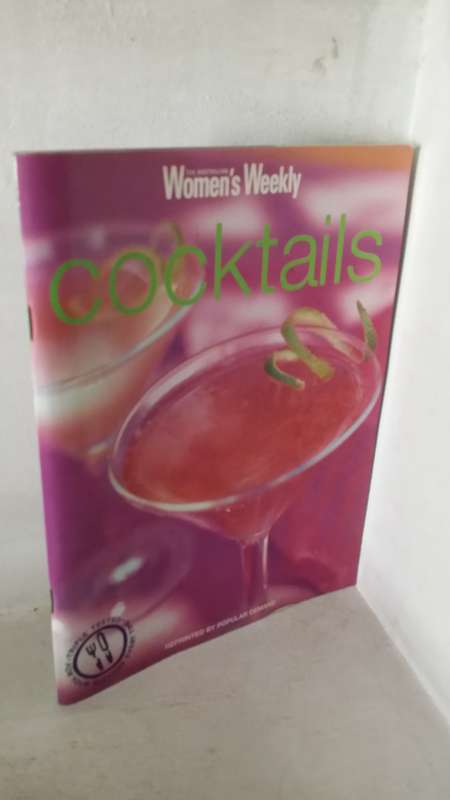 BOOKS - Cocktails