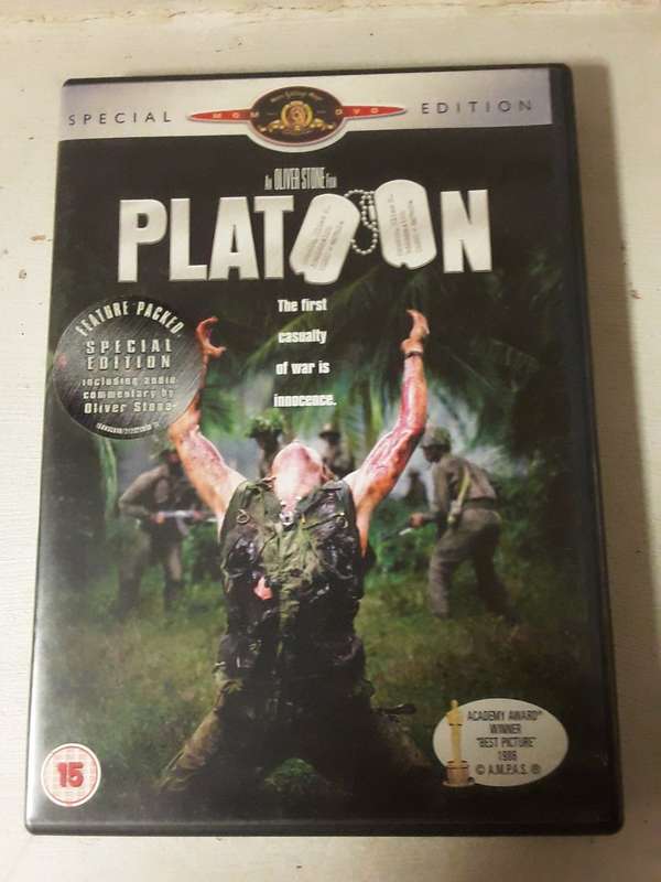 DVD movie  : Platoon Charlie Sheen   excellent condition
