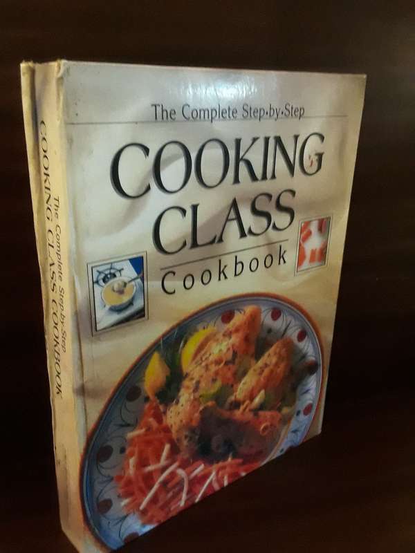 Books  - Cooking Class Cookbook step by step in colour