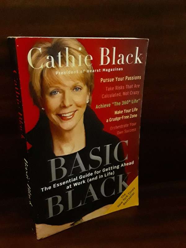 Books :   Basic Black , essencial guide foe getting ahead at work