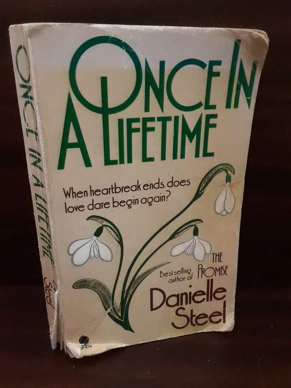 Books  - Once in a lifetime  by  Danielle Steel