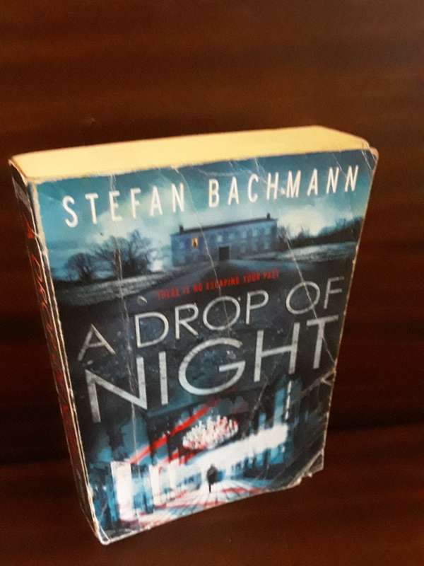 BOOKS - A Drop of Knight by Stefan Bachman