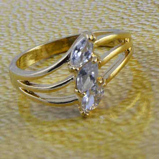 Attractive! 9ct GF Cubic Zirconia Ladies Ring - Size 7 (NOT Gold Plated)