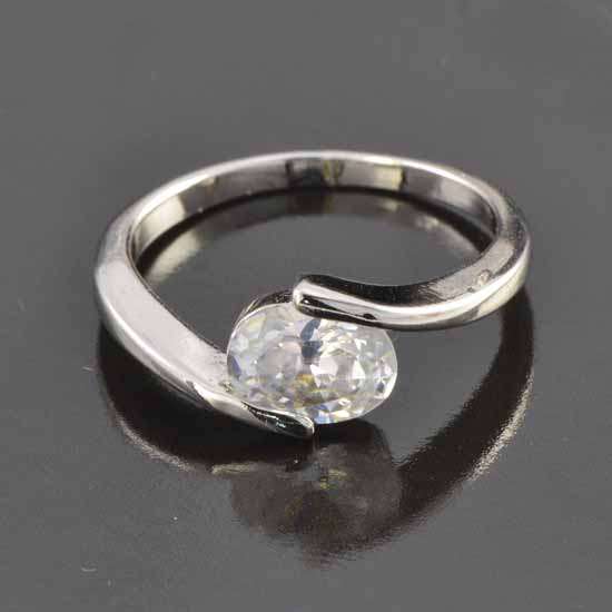 Absolute Stunning! 9ct WGF -  Oval Zirconia Ladies Ring, Size 8 (Not Gold Plated)
