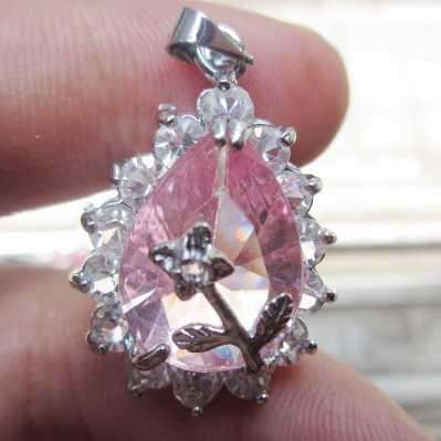 Beautiful! 23ct Water Pink Topaz 925 Silver Pendant