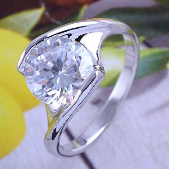 Stylish 9ct WGF with Swarovski Crystal Ring, Size 8 (NOT Gold Plated)