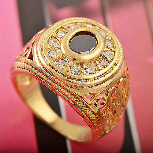 ABSOULUTE STUNNING! 9ct GF With Black Cubic Zirconia Stone Ring - Size 9 (Not Gold Plated)
