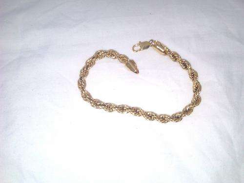 STUNNING! 9ct Solid Gold Filled Bracelet - 5mm x 210mm