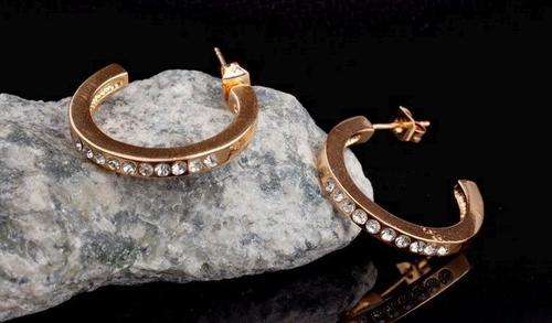 EXQUISITE! 9ct Gold Plated Hoop Earrings With Cubic Zirconia Stones