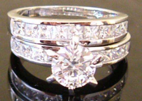 Size7 Stunning 18 stone Round Brilliant Cut 3.5ct Wedding Ring Set clad in 18K White Gold !!