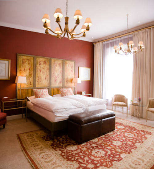 Cheap Hotel Accommodation Resorts Guesthouse Self-Catering Holiday