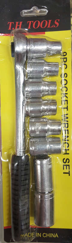 9 pc socket wrench set Set. Please read listing!