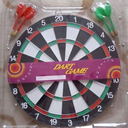 Dart game set. Please read listing.
