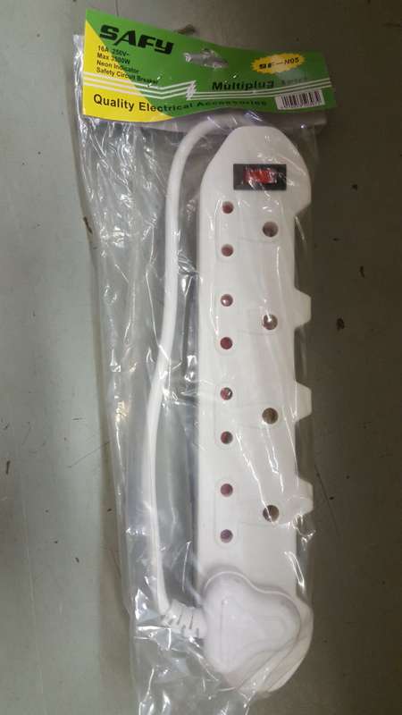 REDUCED TO CLEAR!! 05 Port Multi Plug. VIEW OTHER CLEARANCE AUCTIONS!!