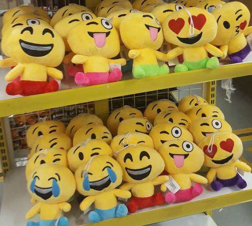 GORGEOUS emoji babies. 21cm! PLEASE read listing.