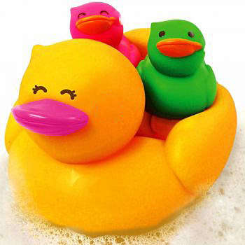 BIG Bath duck set. REDUCED TO CLEAR!! View other clearance auctions!
