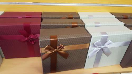 REDUCED TO CLEAR! High quality gift box set. Set of 3!! See other clearance auctions!