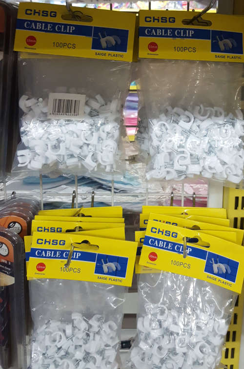 REDUCED TO CLEAR!!! Cable clips 10mm -100pcs set. View other clearance auctions!