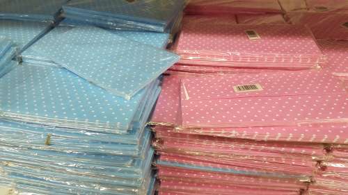 CLEARANCE SALE!!! Blue/pink hearts envelope set! View other clearance auctions!.