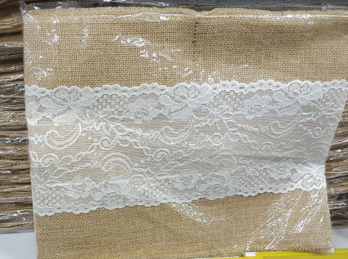 REDUCED TO CLEAR! Sackcloth table runner. View other clearance auctions!
