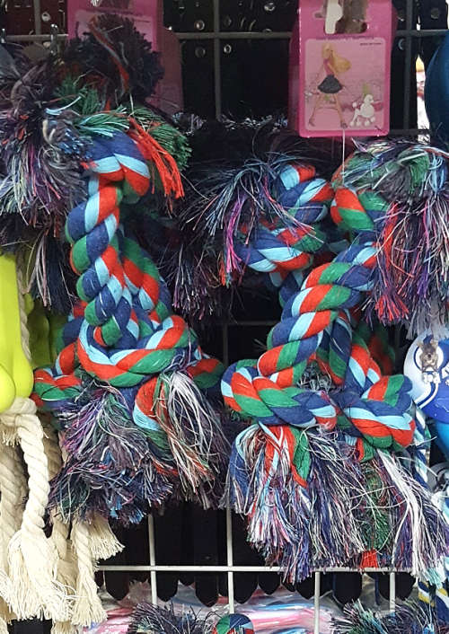 REDUCED TO CLEAR! Pet toy. See our other clearance auctions!