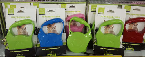 REDUCED TO CLEAR! Pet retractable leash. See our other clearance auctions!