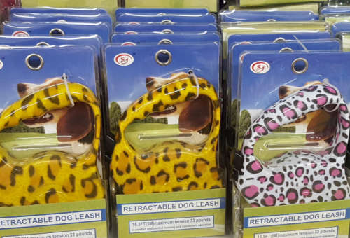 REDUCED TO CLEAR! Pet retractable leash. See our other clearance auctions!