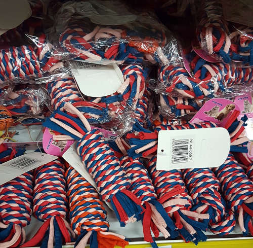 REDUCED TO CLEAR! Pet toy!! See our other clearance auctions!