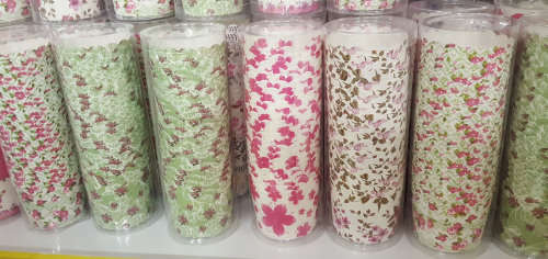 Gorgeous cupcake holder set!! REDUCED TO CLEAR!!! . See our other clearance auctions!