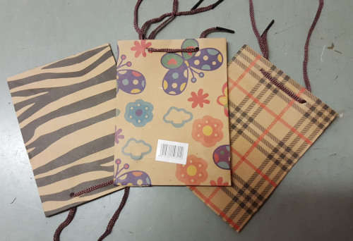 Gift bag! Various options. CLEARANCE SALE!!! View other clearance auctions!.