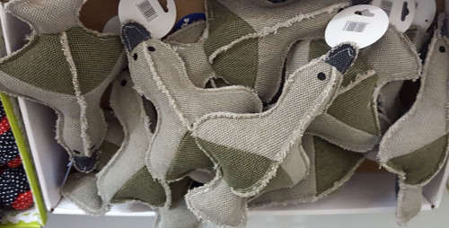 REDUCED TO CLEAR! Pet toy. See our other clearance auctions!