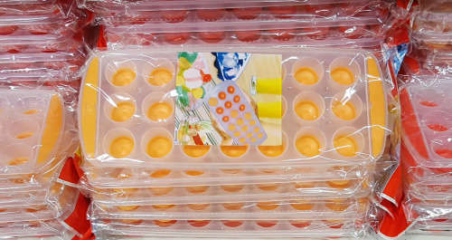Ice moulds with rubber bottom for easy removal. CLEARANCE SALE!! See other clearance auctions!