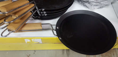Pizza pan. CLEARANCE SALE!! See other clearance auctions!