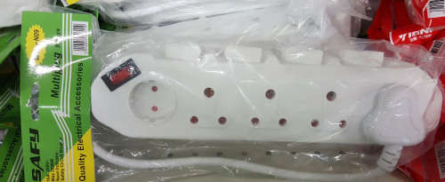 09 Port Multi Plug. REDUCED TO CLEAR!! VIEW OTHER CLEARANCE AUCTIONS!!