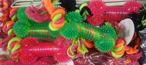 Pet toy rope with bone! REDUCED TO CLEAR! See our other clearance auctions!