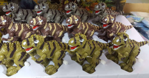 Moving dinosaur toy. REDUCED TO CLEAR!! See other clearance auctions!