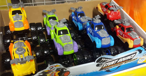 Extendable monster truck. REDUCED TO CLEAR!! See other clearance auctions!