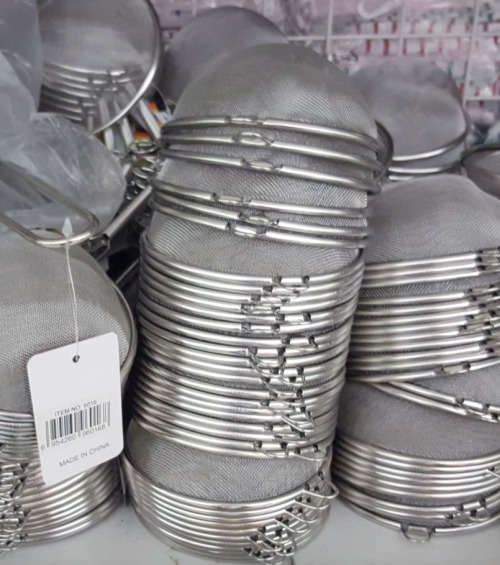Kitchen tool small. CLEARANCE SALE!! See other clearance auctions!