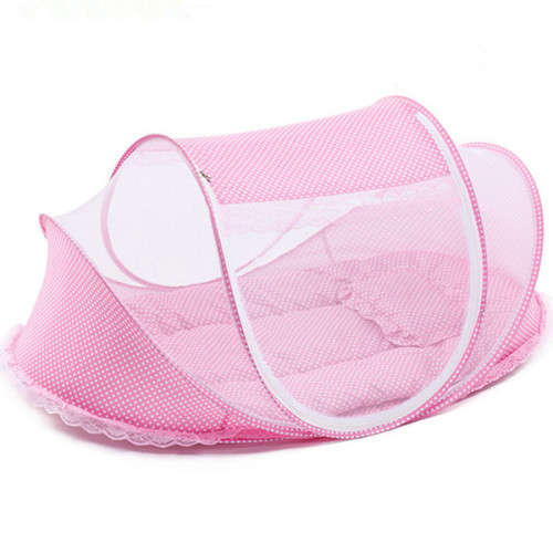 Big portable baby bed/tent with mosquito net. Pink polka dot.