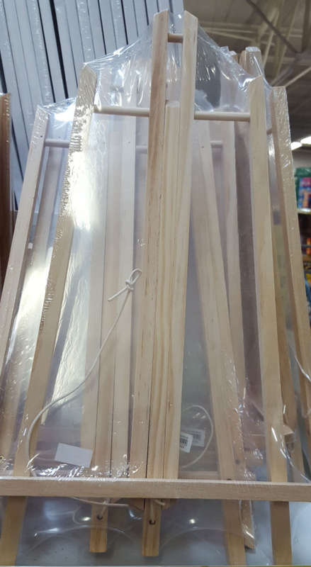 Wooden easel 27x50cm! View our other clearance auctions!