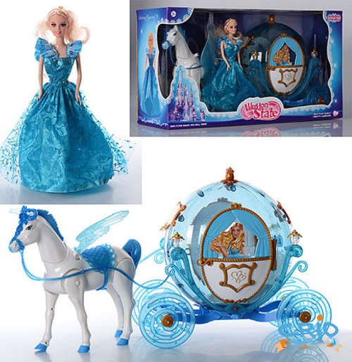 Gorgeous Princess doll with HUGE carriage set- lights and music!!. Horse can walk. PERFECT GIFT.