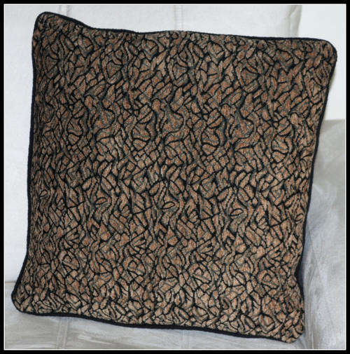CONTEMPORY DESIGN SCATTER CUSHION
