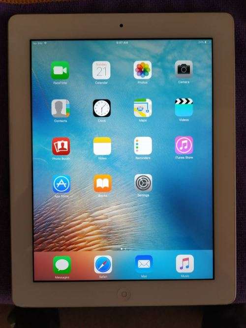 iPad 3rd Generation - 64GB - Wi-Fi + Cellular