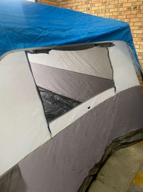 Camp Master Instant Cabin 10 Person