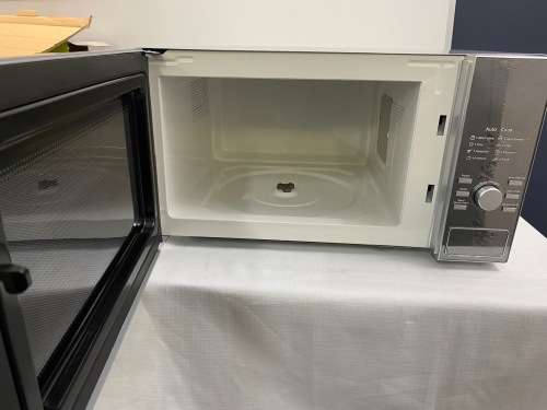 Logik 30L Electronic Microwave Silver P90N30AL