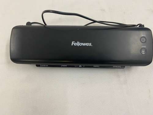 **BARGAIN BUY** DEMO FELLOWS ARC A4 LAMINATOR IN BOX -RETAILS @R1000 -GRAB IT@ JUST R499!!!!!