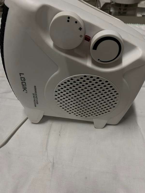 LOGIK 2000W FAN HEATER