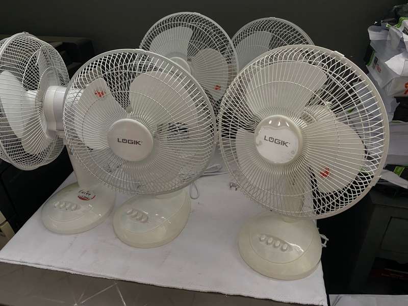 LOGIK 30CM Desk Fan