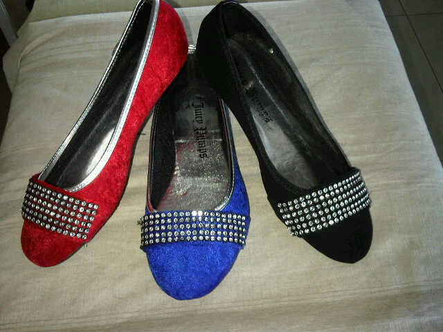 R150.00 Ladies Beautiful pumps