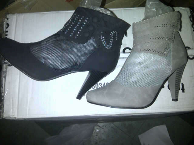 R140.00 STUNNING ANKLE HEEL SIZE 4 to 8